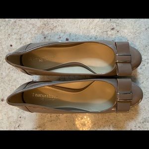 Naturalizer Taupe Heels
